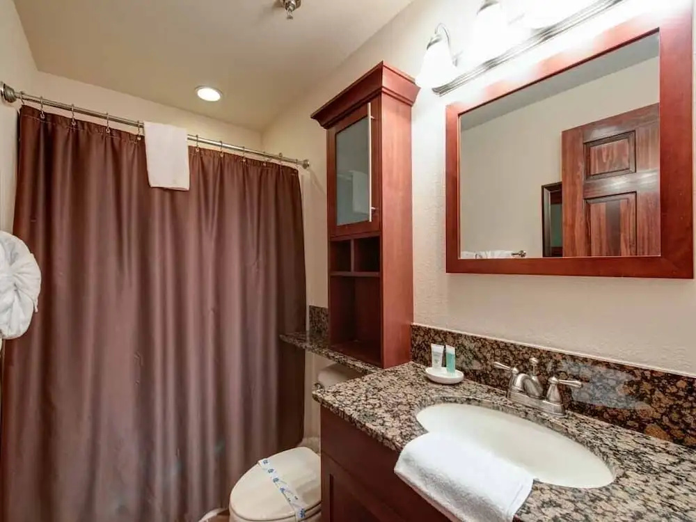Pinnacle Condo 2 Bedroom Mountain View Home with Hot Tub