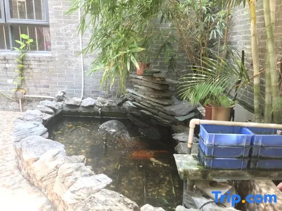 Yezi Huiyou Apartment