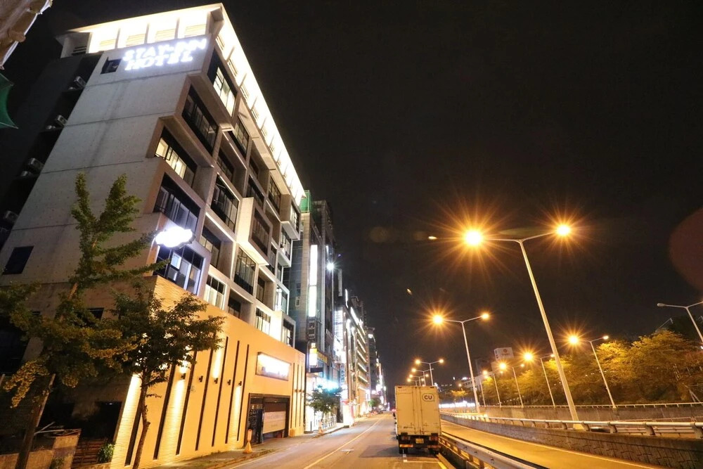 Stay-inn Hotel