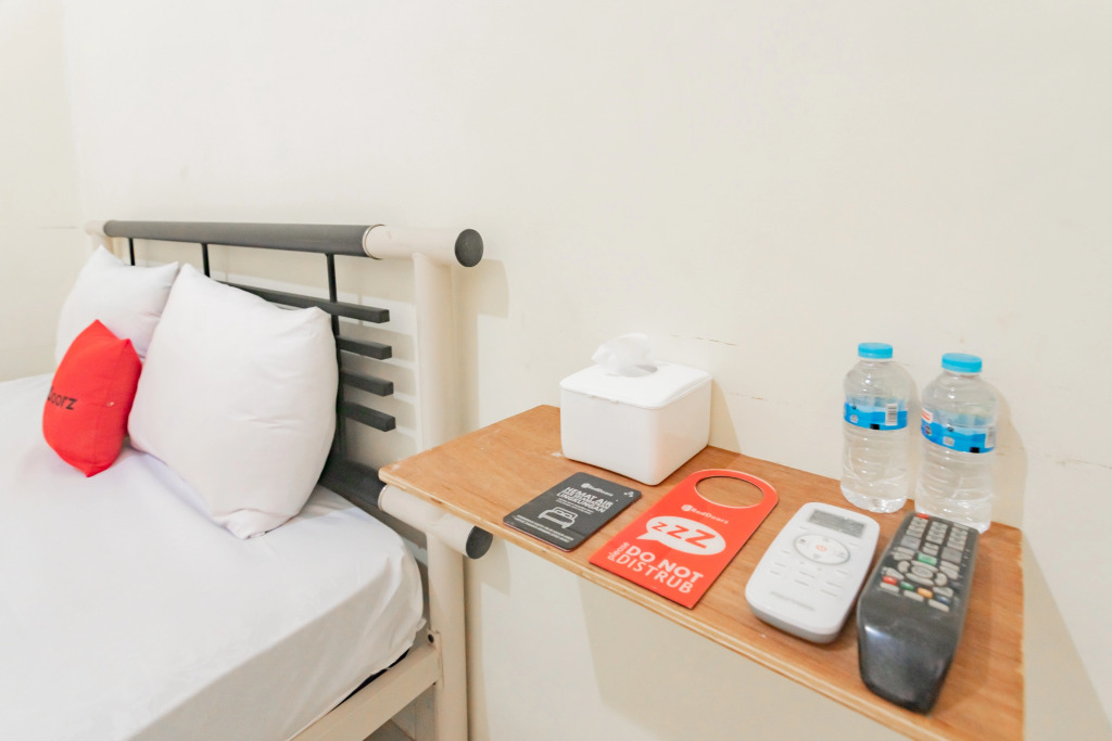 RedDoorz Syariah Near Tugu Pandanwangi Cianjur