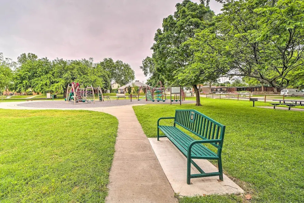 Lovely Tulsa Home: Steps to Park, 5 Mi to Downtown