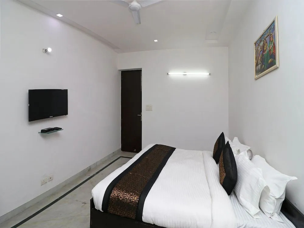 OYO 11533 Hotel Green view
