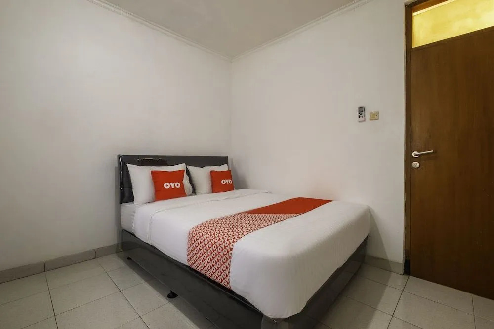 Oyo 1954 Tubagus Guest House