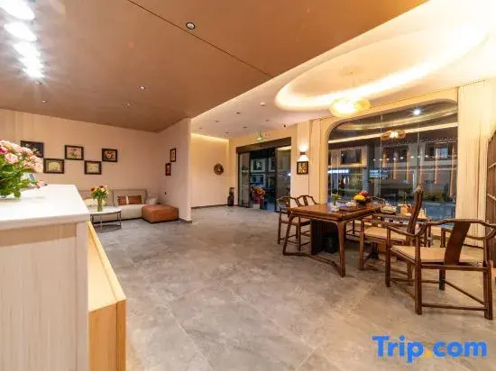 Liuhe Fangting · Liuhe Garden Court Oxygen-Supplying Garden Boutique Stay (Dukezong Ancient City)