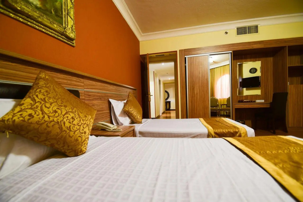 Luxurios Alrawdan Suites
