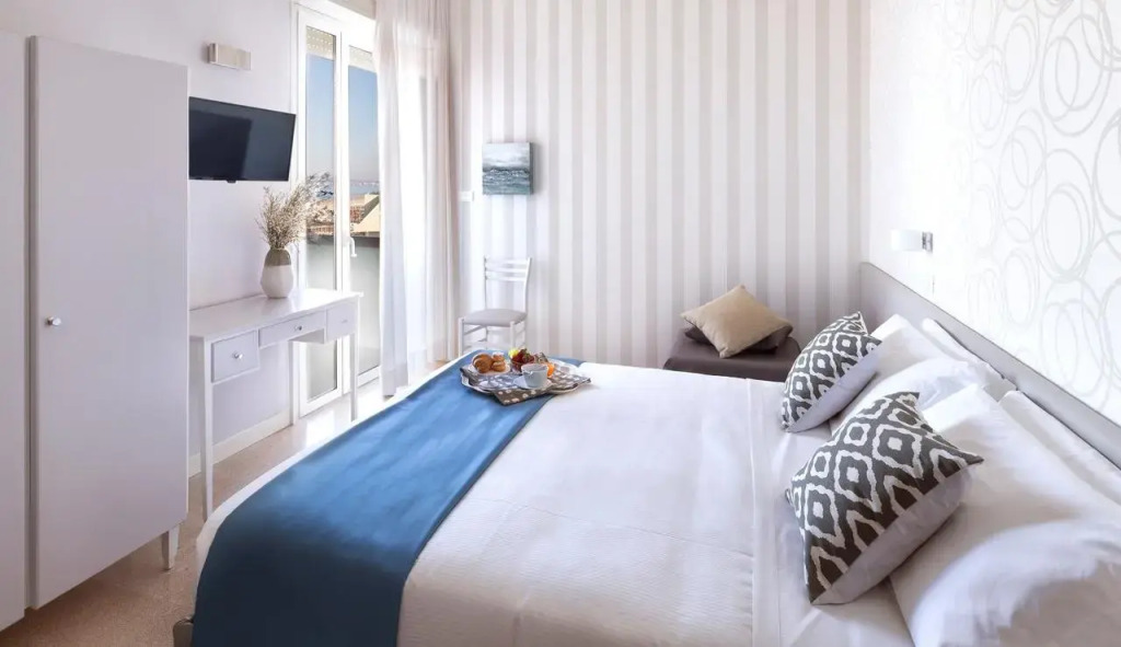 Little Hotel