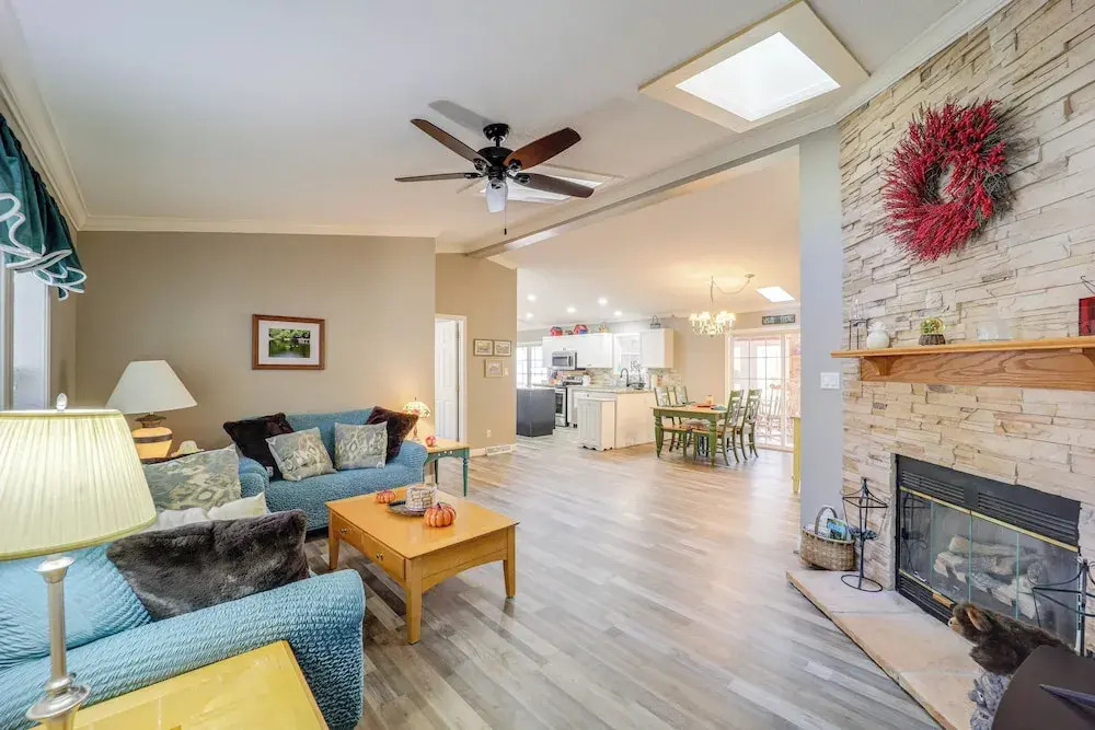 Pet-friendly Beech Mtn Home, 2 Mi to Skiing/hiking