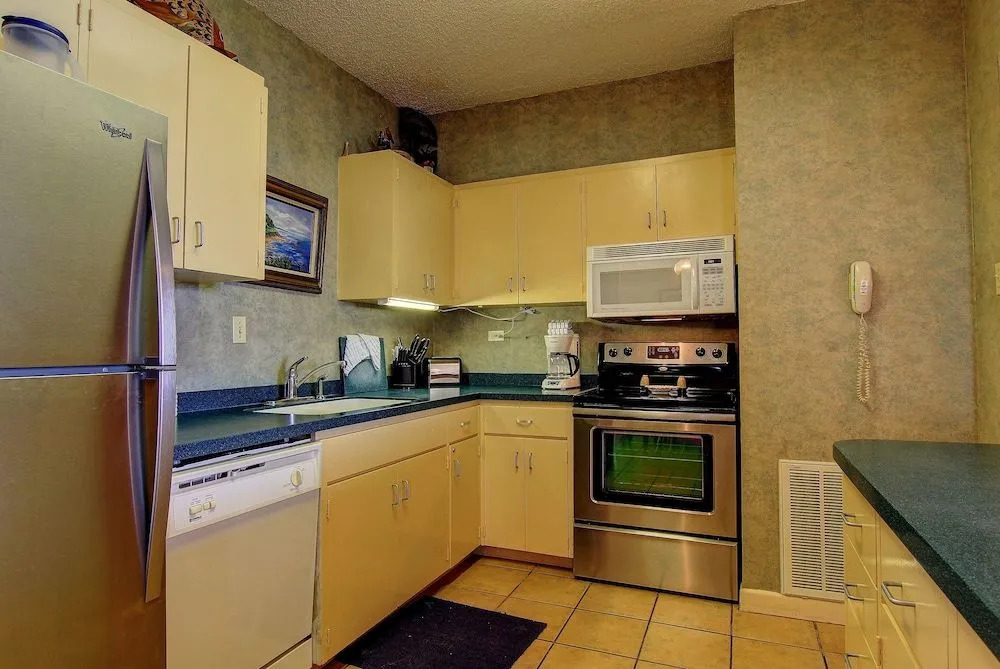 Channelview 207