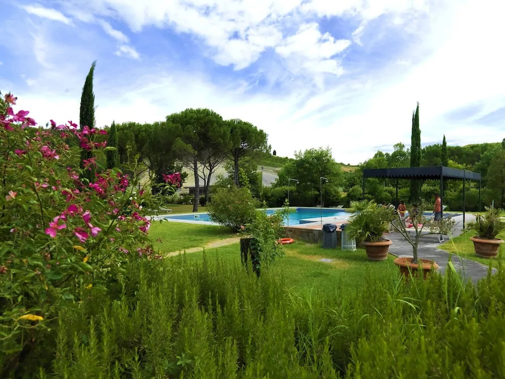 Garden-view Farmhouse in Certaldo With Swimming Pool