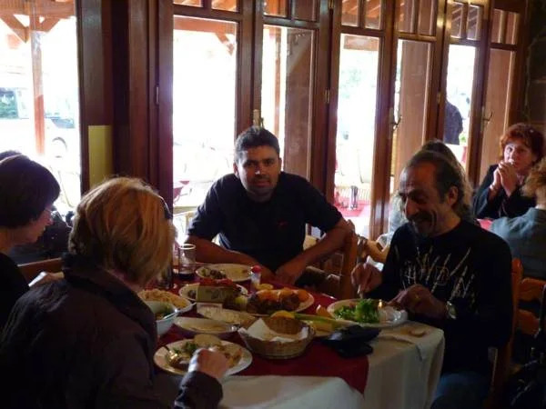Mountain Rose Hotel & Restaurant