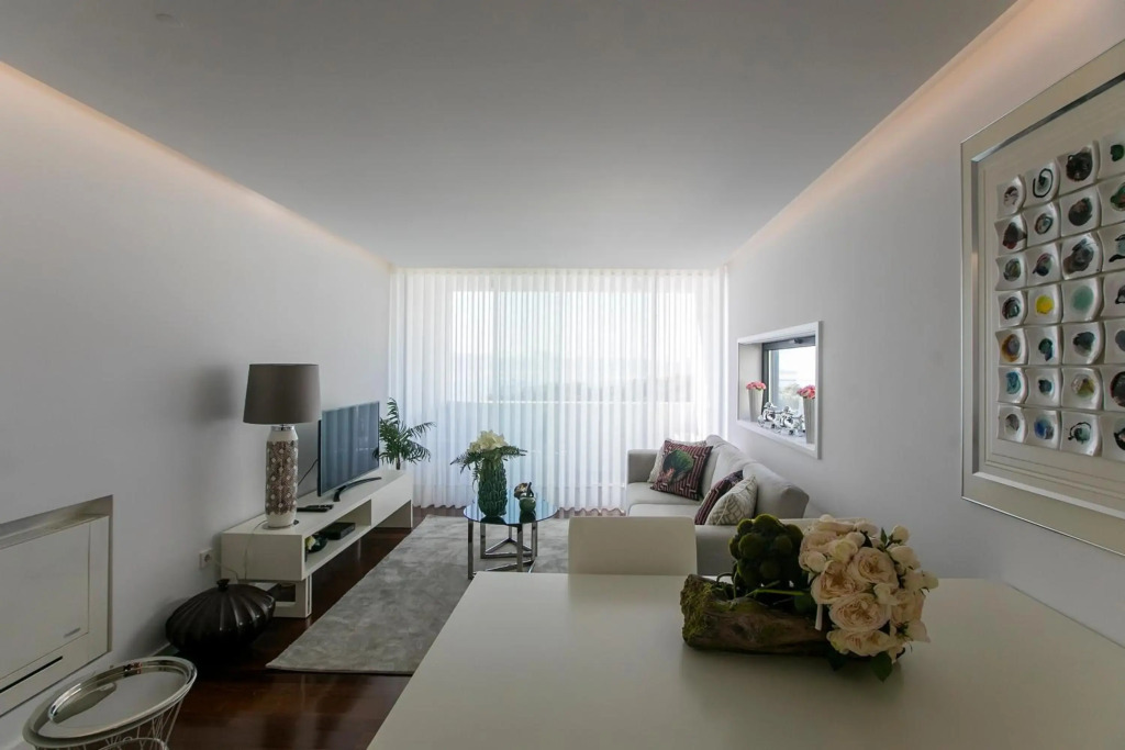 LovelyStay - Luxury 2BR Duplex Apartment in Foz Porto