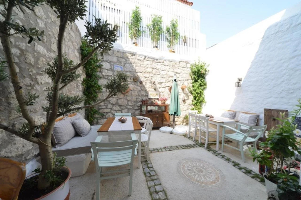 Krem Hotel