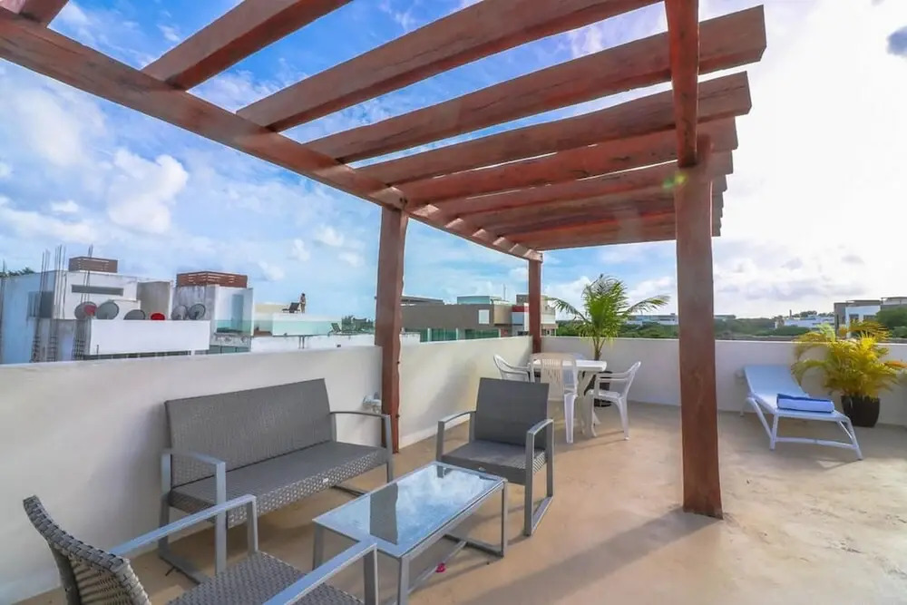 Penthouse Vane  by Villas HK28