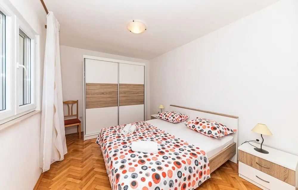 Awesome Home in Vinisce With Outdoor Swimming Pool, Wifi and 5 Bedrooms