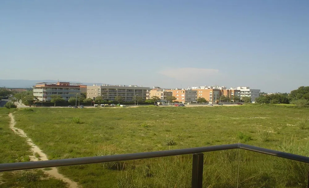 Apartamentos Esquirol 3000