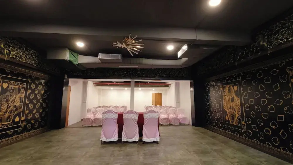 Vbrance - Luxury Boutique Hotel