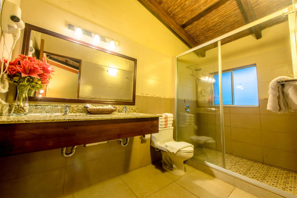 Hotel El Maltese - Lakefront