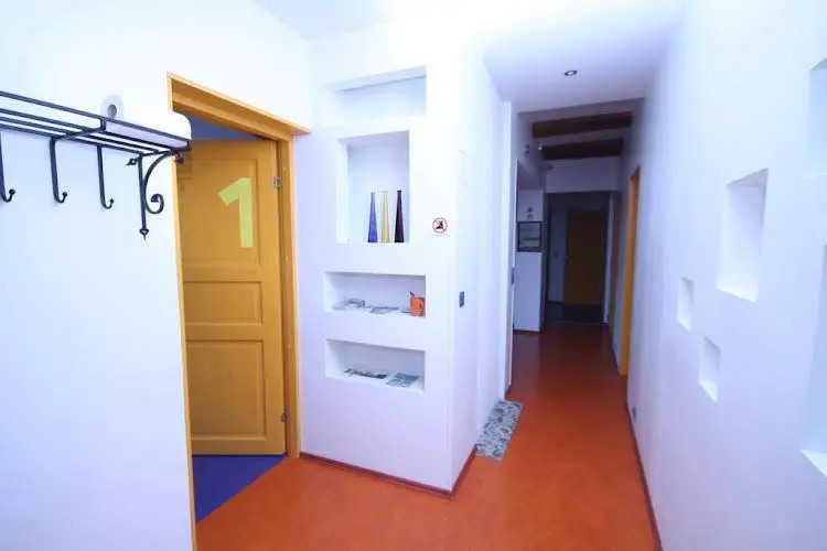 Sunnyhouse Apartments