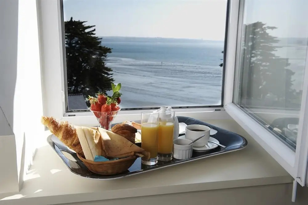 Logis Hotel Belle-Vue