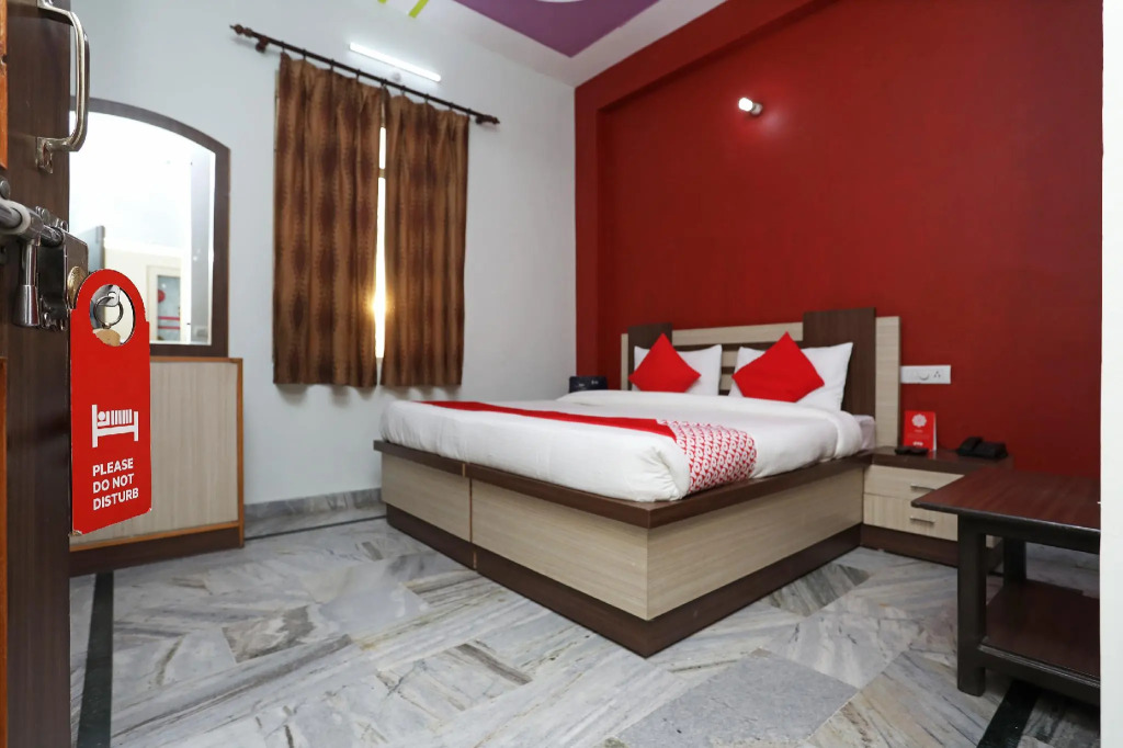 OYO 30598 Hotel Rudra Palace