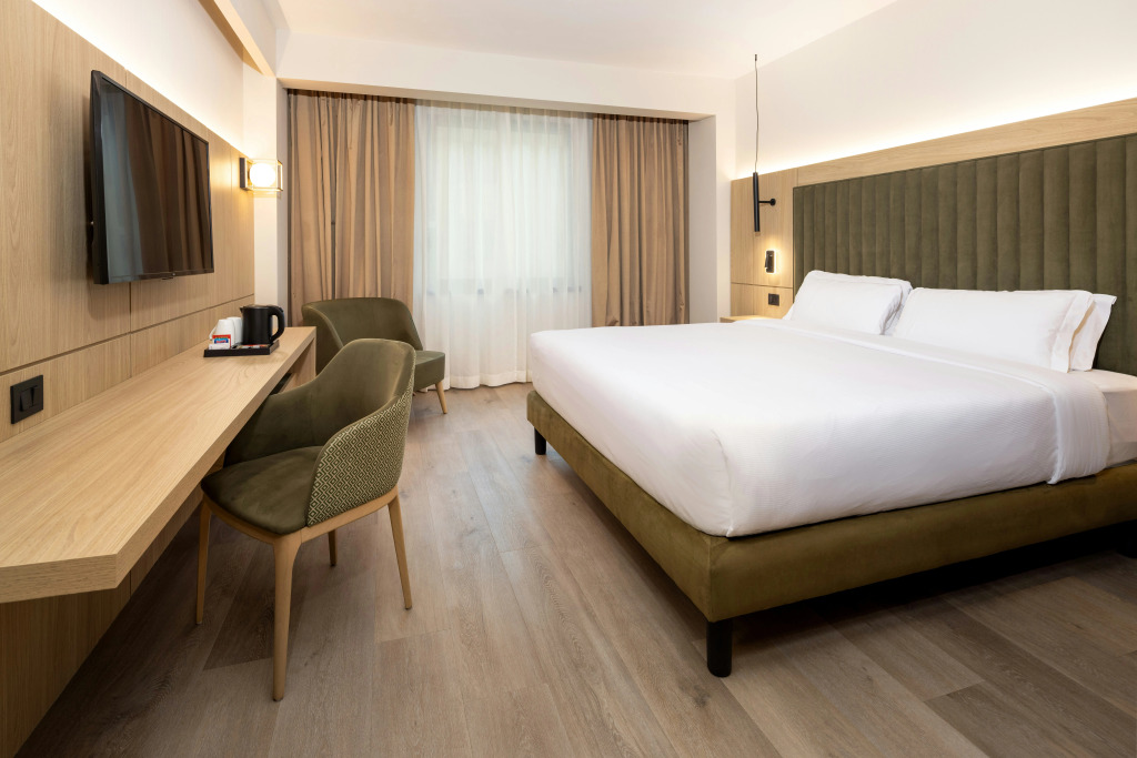 Holiday Inn Naples by IHG