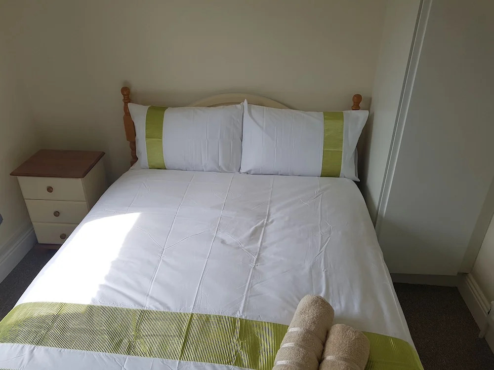 3 Bed Newly Renovated Cork city Sleeps 5
