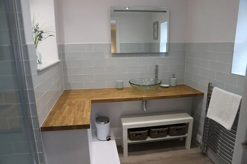 Bridgeside Rooms