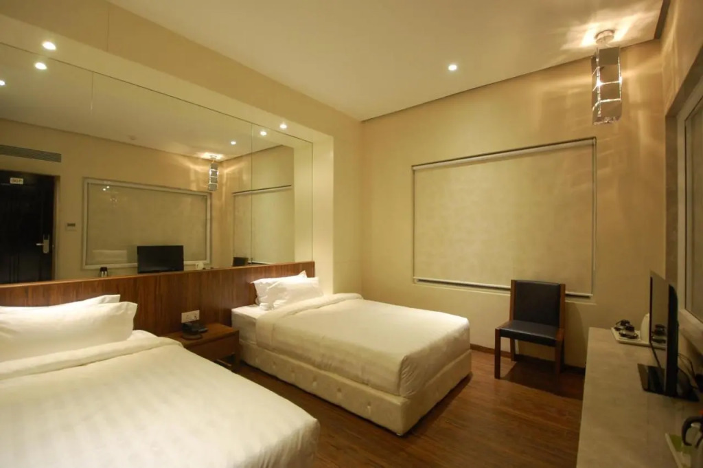 Click Hotel Sapphire Star Indore