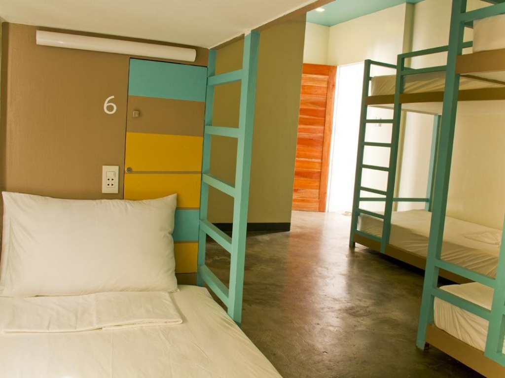 Second Wind Hostel by MNL
