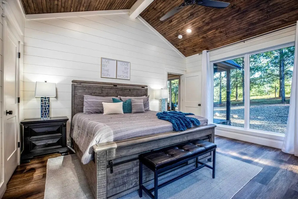 'painted Sky' Modern Broken Bow Cabin w/ Hot Tub!