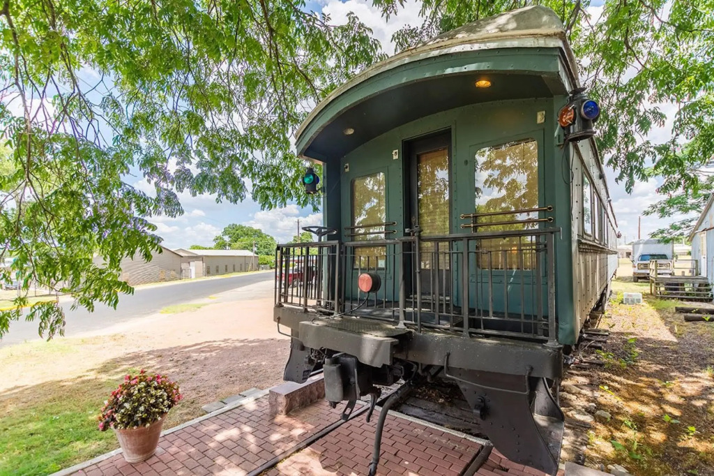 Pullman Train Car