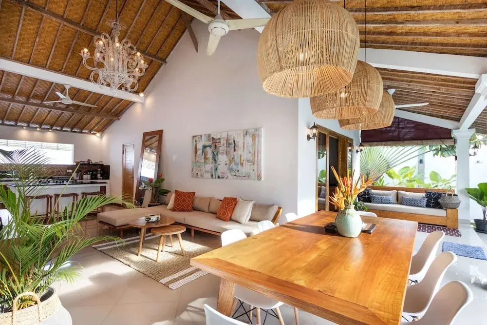 Bali Villa Near the Beach, 2030