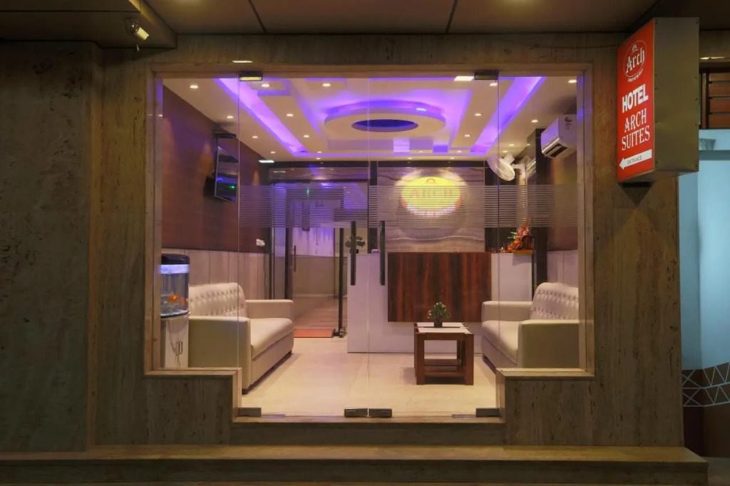The Plaza Arch Premium - Indira Gandhi Intl Airport