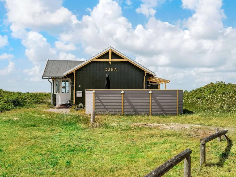 Vintage Holiday Home in Rømø near Beach