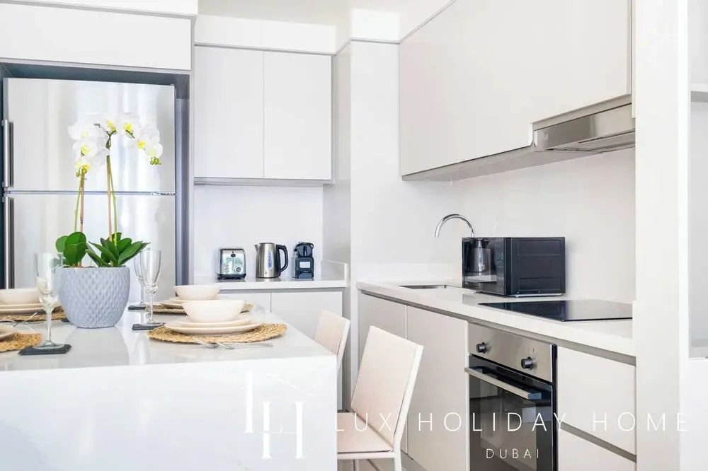 LUX  Luxury Sunrise Beachfront Suite 1