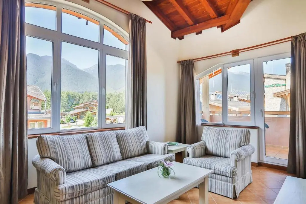 Pirin Golf & Country Club Apartment Complex