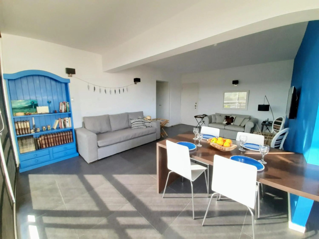 CASA AZUL Primera linea mar I Playa Mansa Parada 10 Edificio Isla de Gorriti