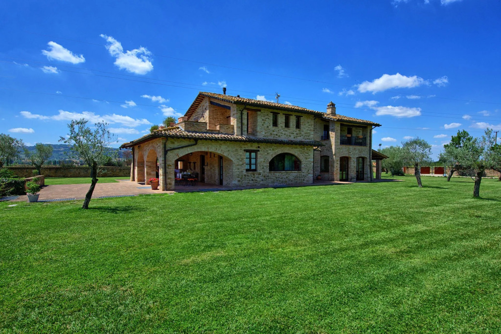 Villa Assisi by PosarelliVillas