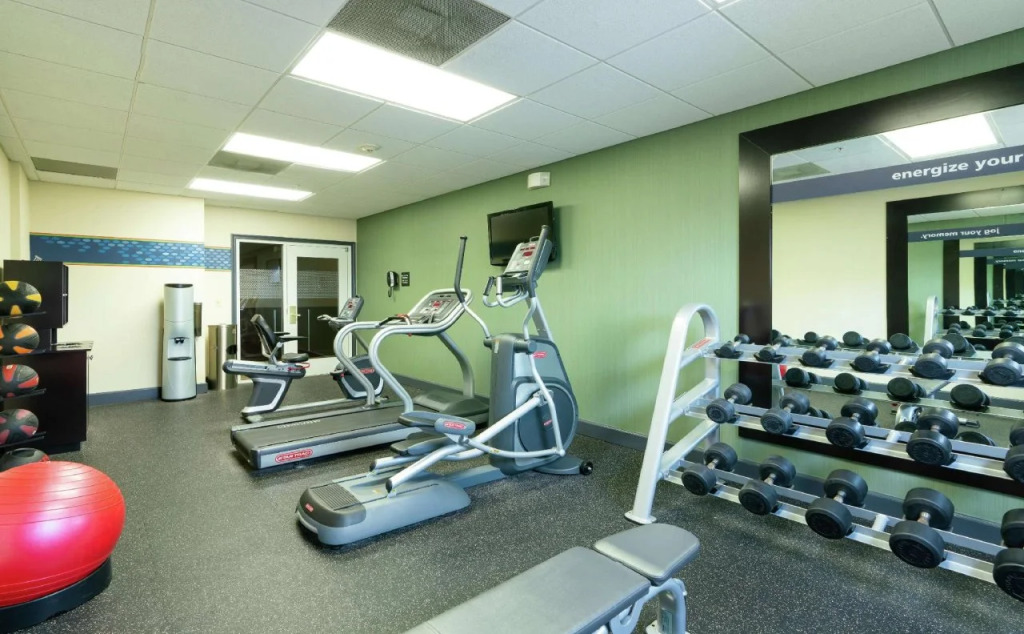 Отель Hampton Inn & Suites Lake City