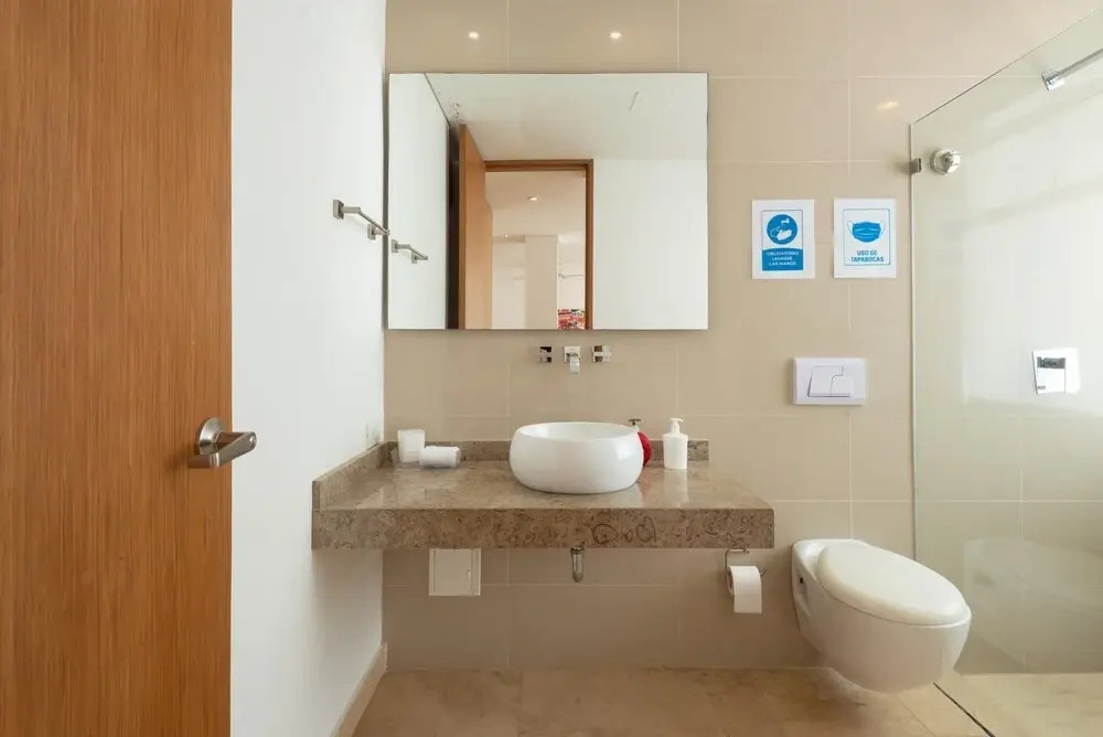 Centric 4 BR w Spacious Rooms Centro Amurallado by Huespedia