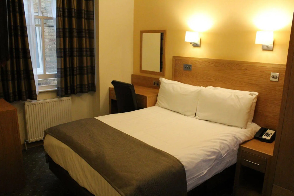 Regency Hotel Parkside