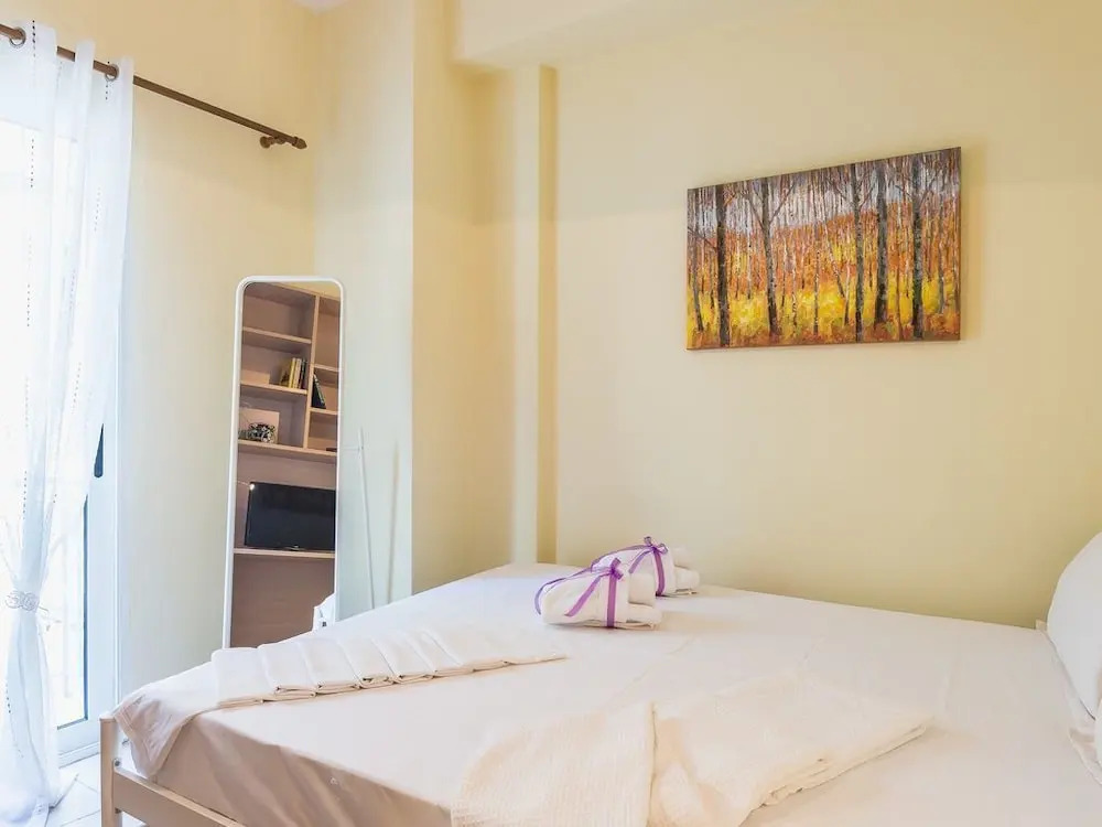 Elegant Studio Next to the Acropolis
