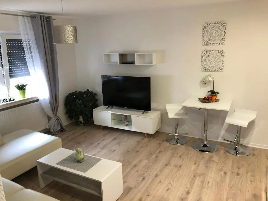 Exklusive Moderne 2 Zi. Wohnung in Ruhiger Lage