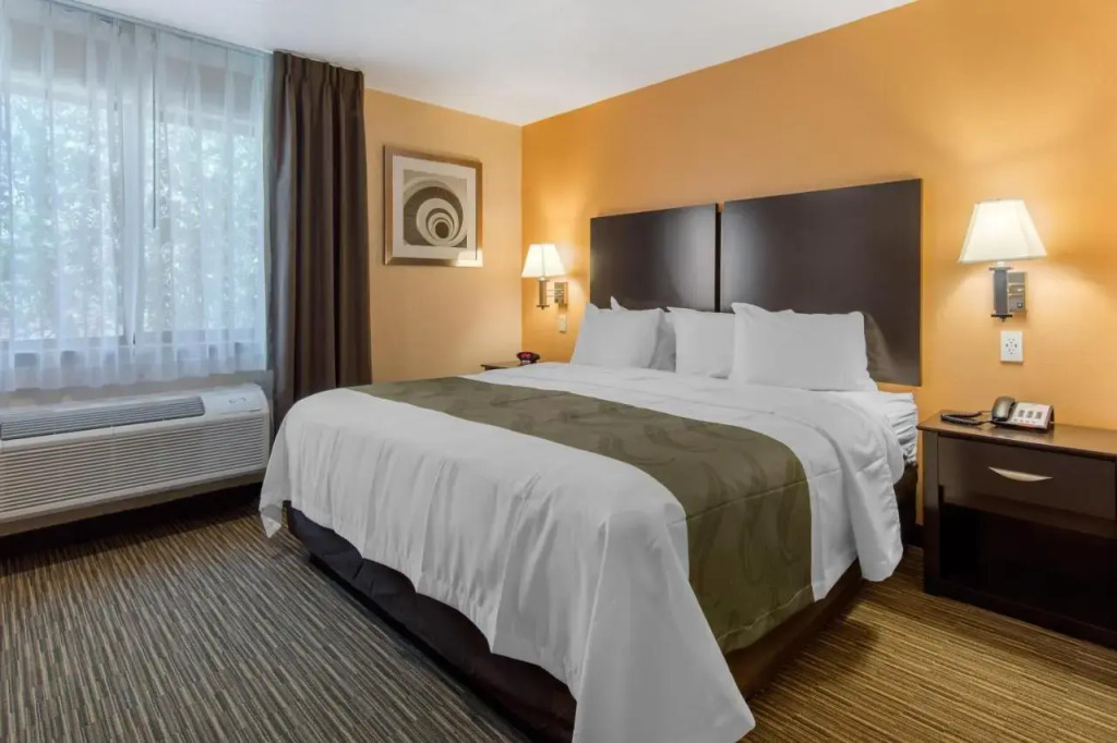 Ramada Albuquerque