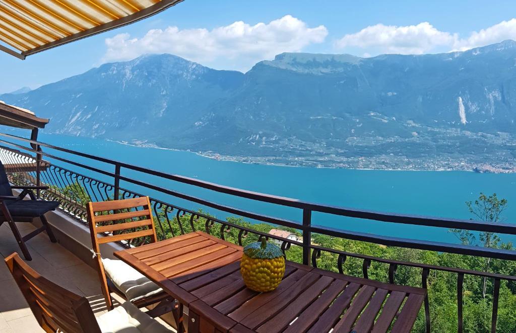 Casa Nonno Sergio Lake View by Gardadomusmea