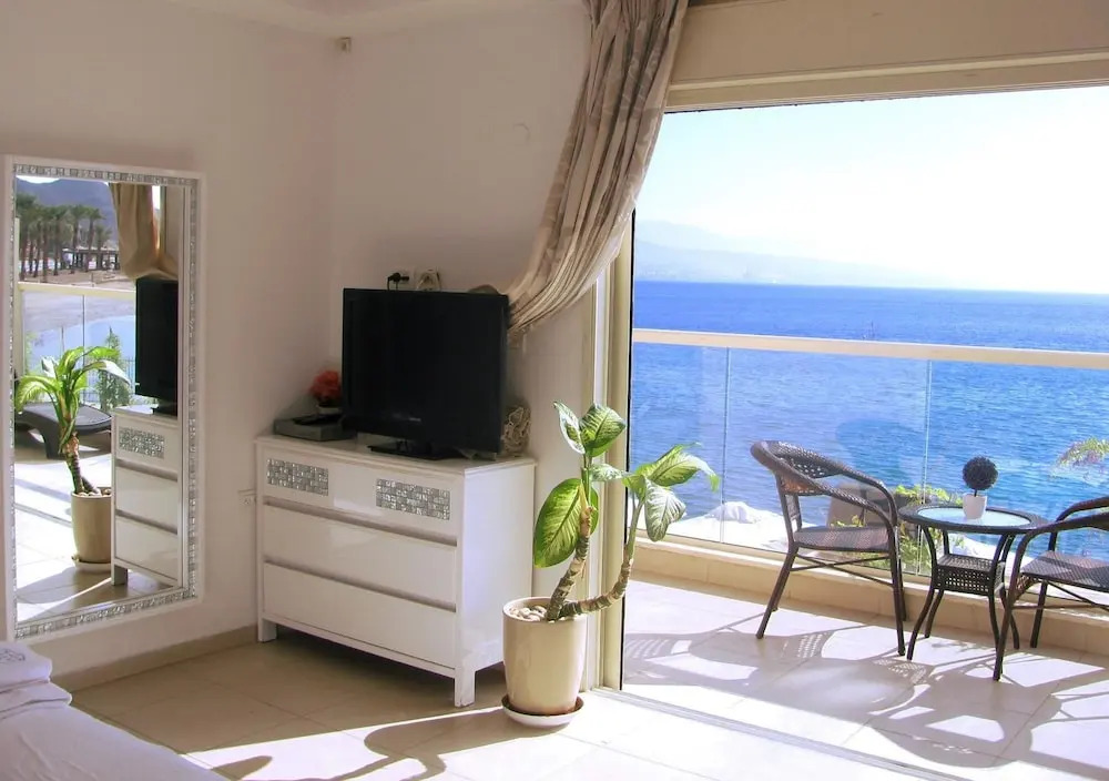 Coral Beach Pearl Guest House