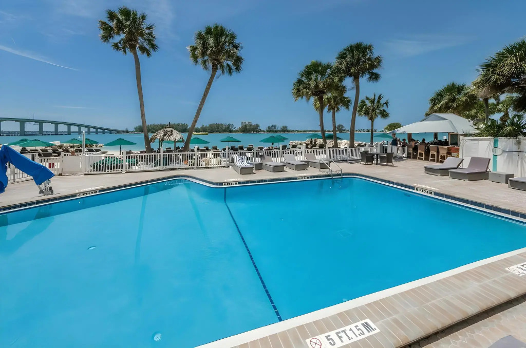 DreamView Beachfront Hotel & Resort