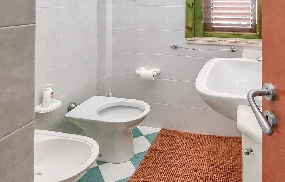 Stunning Home in Ricadi With Wifi, 7 Bedrooms and Outdoor Swimming Pool