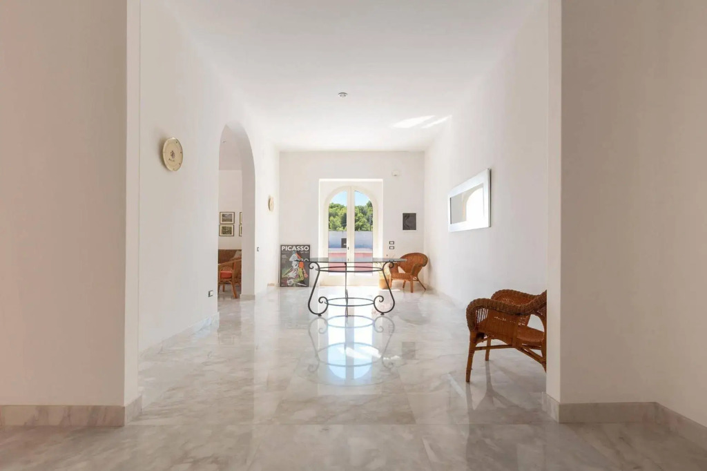 Villa Merienne by BarbarHouse