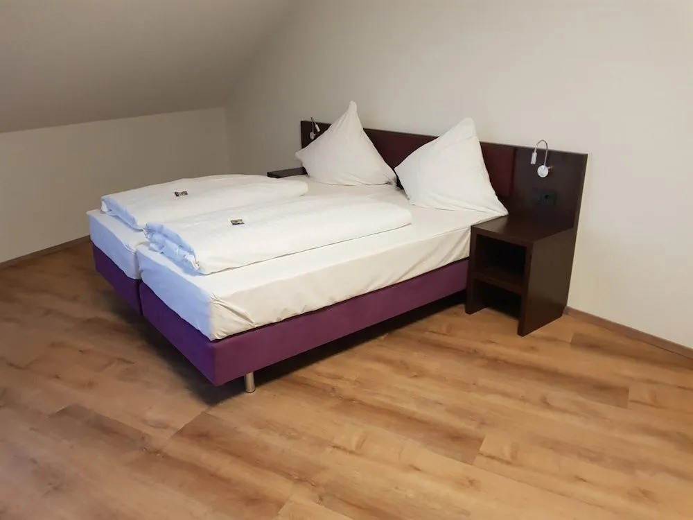 ates Hotel Lampertheim by AURUM